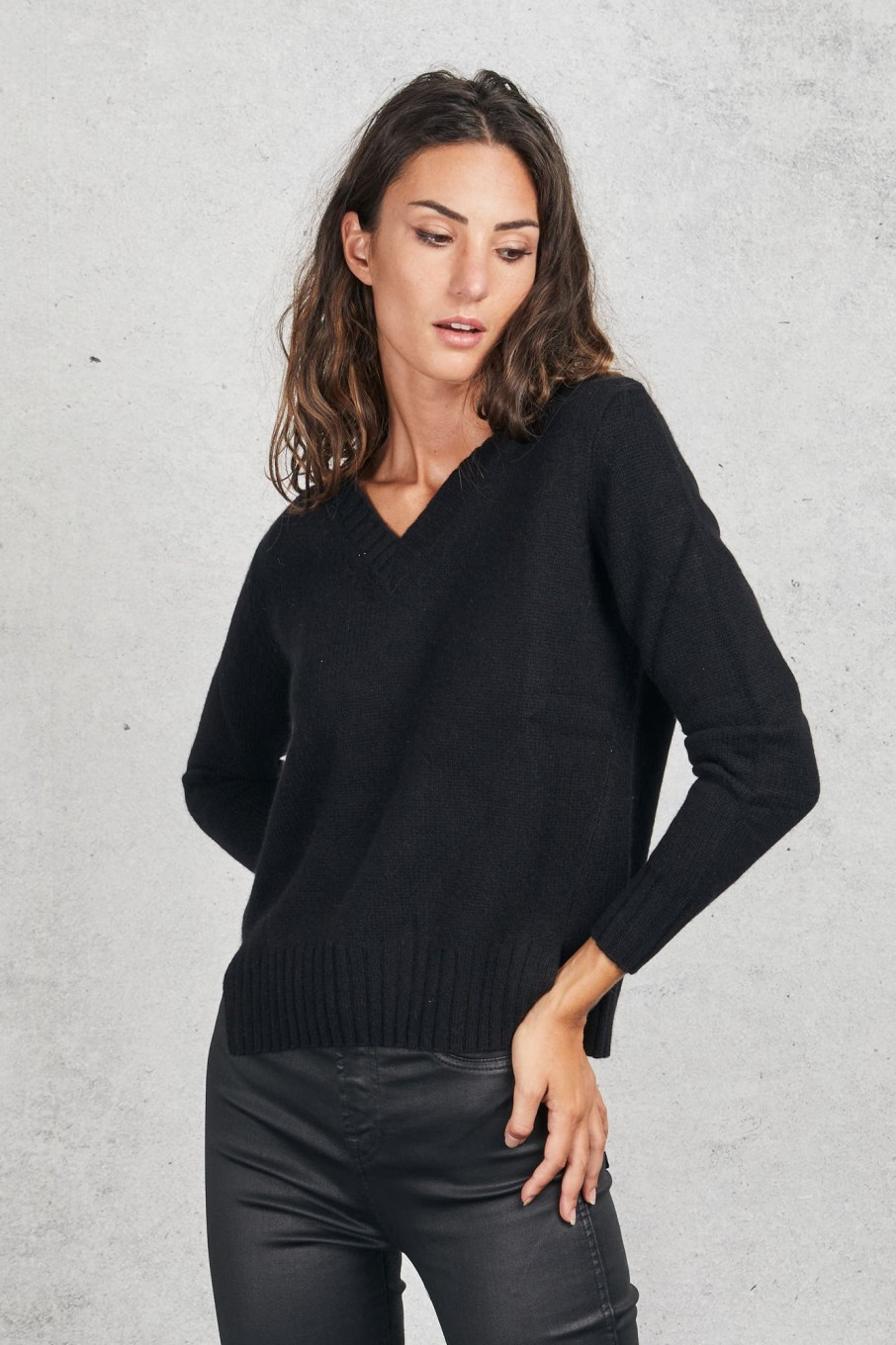 Donna purotatto Maglie | V Neck Sweater Nero Donna